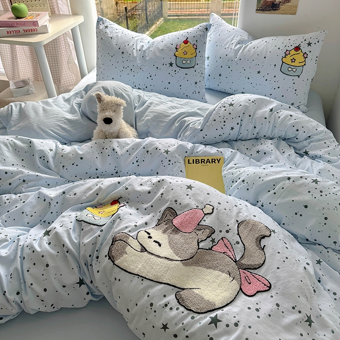 91家纺网 家纺一手货源 找家纺 耀达家居 2025新款A类水洗棉毛巾绣四件套 星空奶油猫