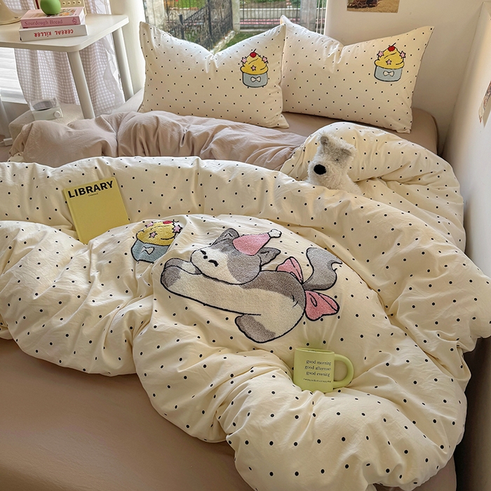 91家纺网 家纺一手货源 找家纺 耀达家居 2025新款A类水洗棉毛巾绣四件套 啵啵奶油猫