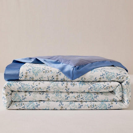 91家纺网 家纺一手货源 找家纺 库里梦家纺 2025新款锦氨凉感法式印花拼角空调夏被夏凉被空调被 蓝映夏叶