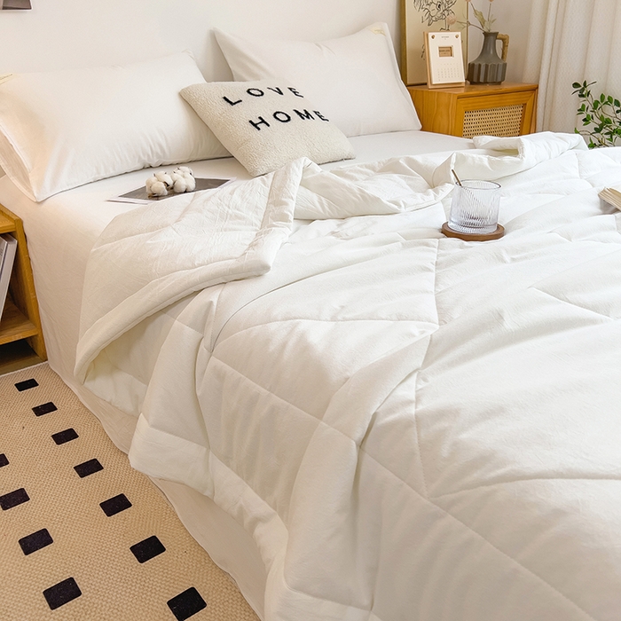 91家纺网 家纺一手货源 找家纺 宝士康家纺 2025新款10A抗菌无印风夏被四件套 白色