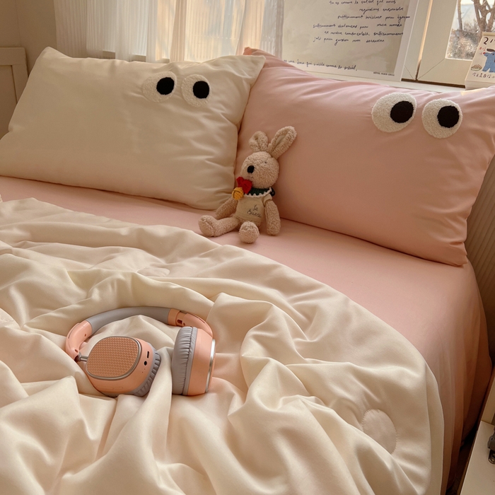 91家纺网 家纺一手货源 找家纺 慕尚家纺 2025新款大眼萌仔夏被 大眼萌 米白粉