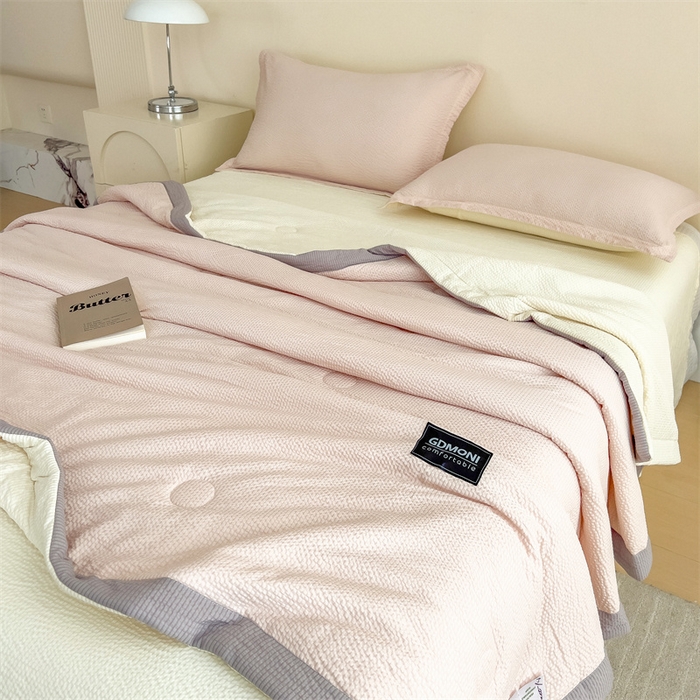 91家纺网 家纺一手货源 找家纺 宝士康家纺 2025新款10A抗菌泡泡棉大豆夏被 被子被芯 卡其+米黄