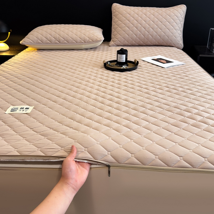 91家纺网 家纺一手货源 找家纺 叠派家纺 2025新款5A抗菌A类夹棉床笠经典款防水款系列 奶昔驼-小格子经典款