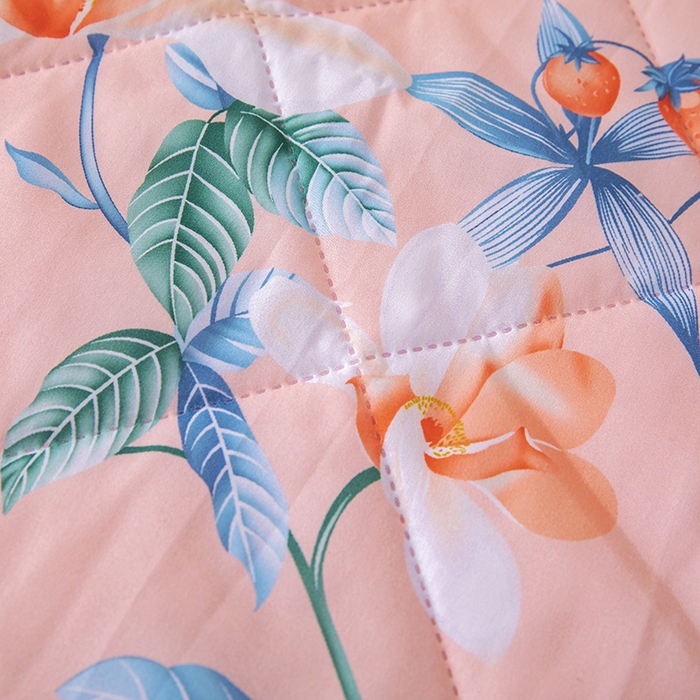 91家纺网 家纺一手货源 找家纺 富艺隆 2025新款超声波亲肤绒夏被夏凉被直播爆款超声波夏被空调被 花开