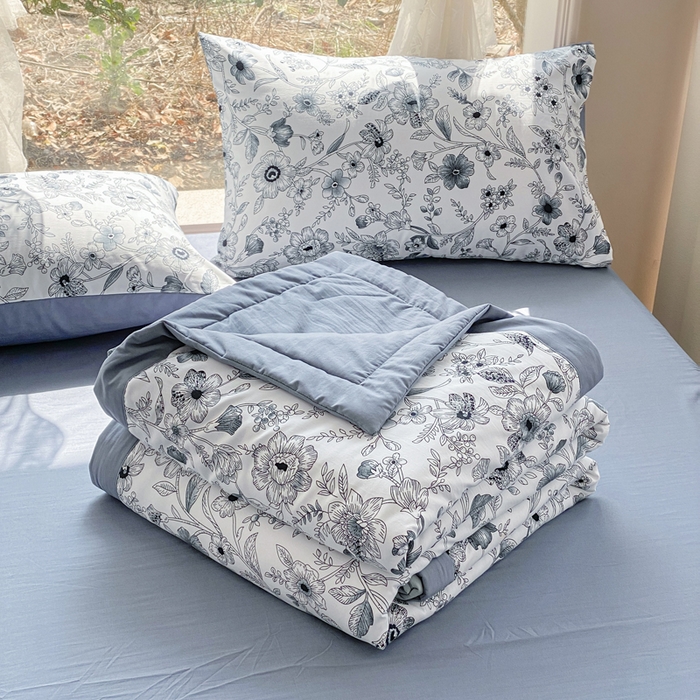 91家纺网 家纺一手货源 找家纺 爱彼家纺 2025新款小碎花水洗棉法式夏被四件套 糯糯棉法式夏被-水墨花园