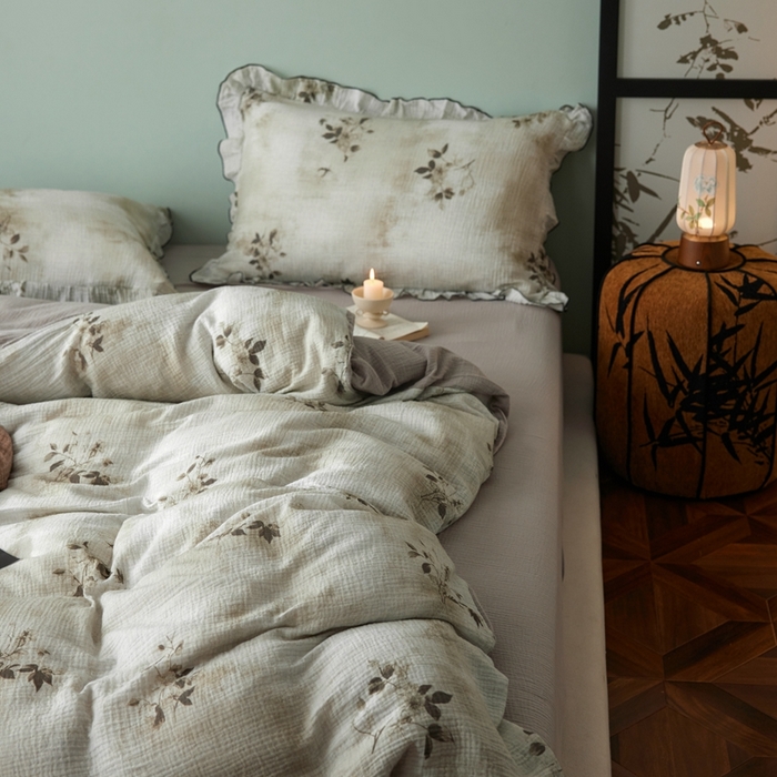 91家纺网 家纺一手货源 找家纺 安莱生活 2025新款全棉精梳棉双层纱绉纱数码印花四件套 云屿间-绿