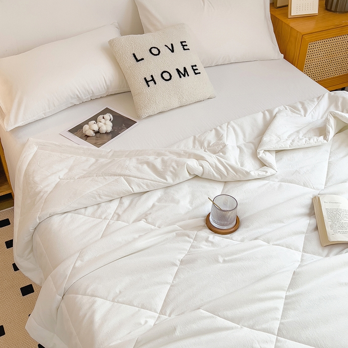 91家纺网 家纺一手货源 找家纺 宝士康家纺 2025新款10A抗菌无印风夏被 被子被芯 白色