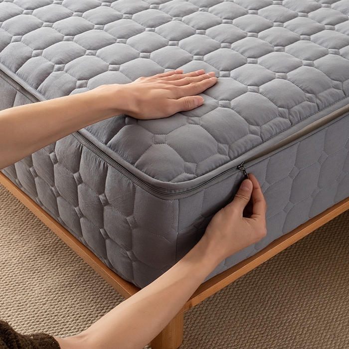 91家纺网 家纺一手货源 找家纺 叠派家纺 2025新款5A抗菌A类夹棉床笠经典款防水款系列 五面夹棉-经典格月光灰