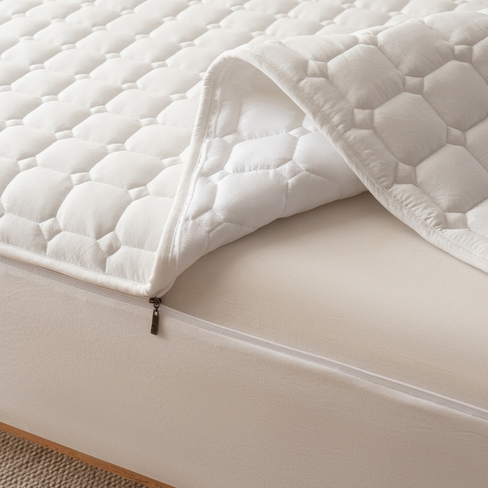 91家纺网 家纺一手货源 找家纺 叠派家纺 2025新款5A抗菌A类夹棉床笠经典款防水款系列 包边款-经典格荧月白