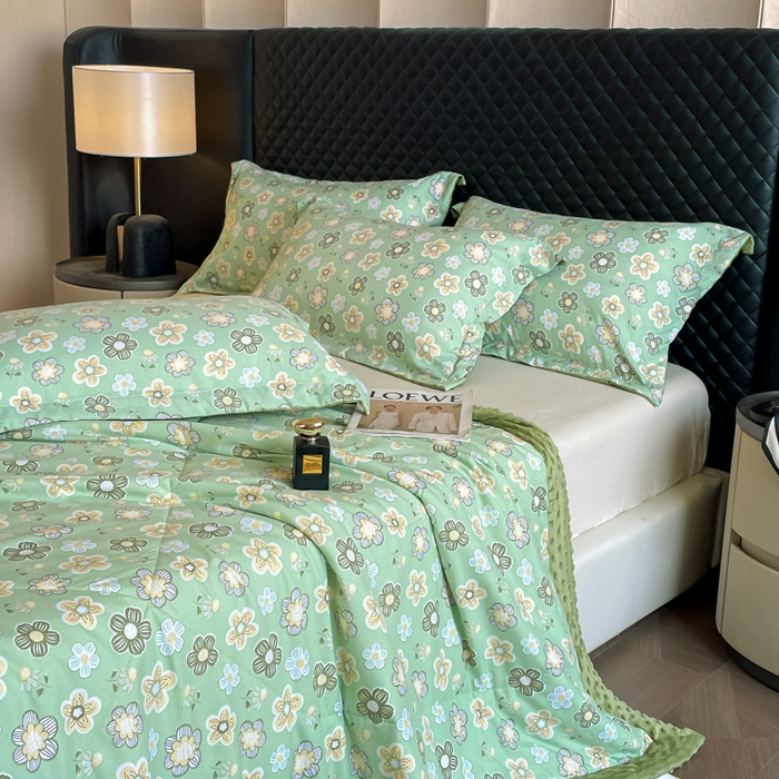 91家纺网 家纺一手货源 找家纺 宝士康家纺 2025新款10A抗菌双层纱豆豆绒夏被 花开半夏