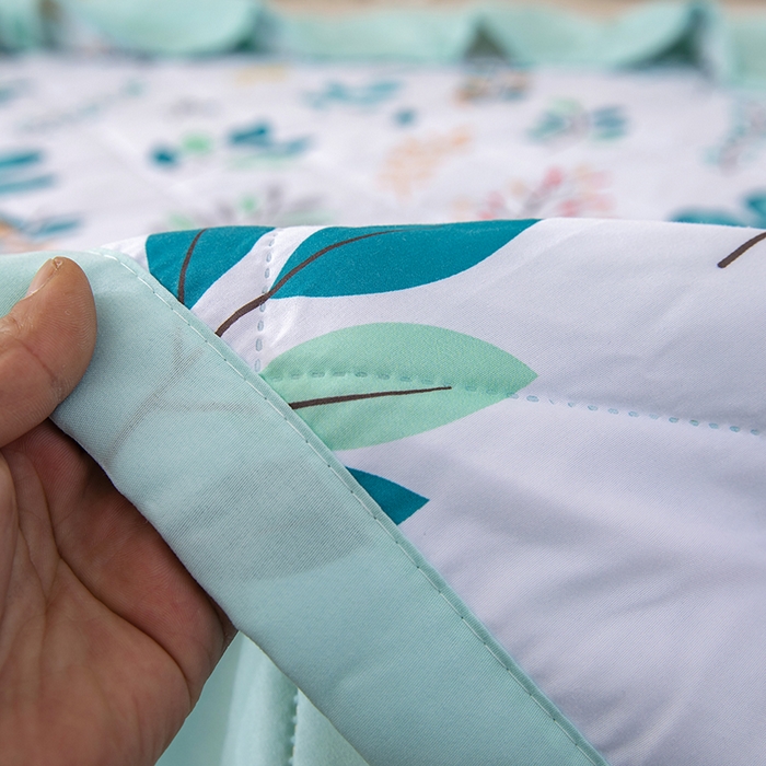 91家纺网 家纺一手货源 找家纺 富艺隆 2025新款超声波亲肤绒夏被夏凉被直播爆款超声波夏被空调被 春语