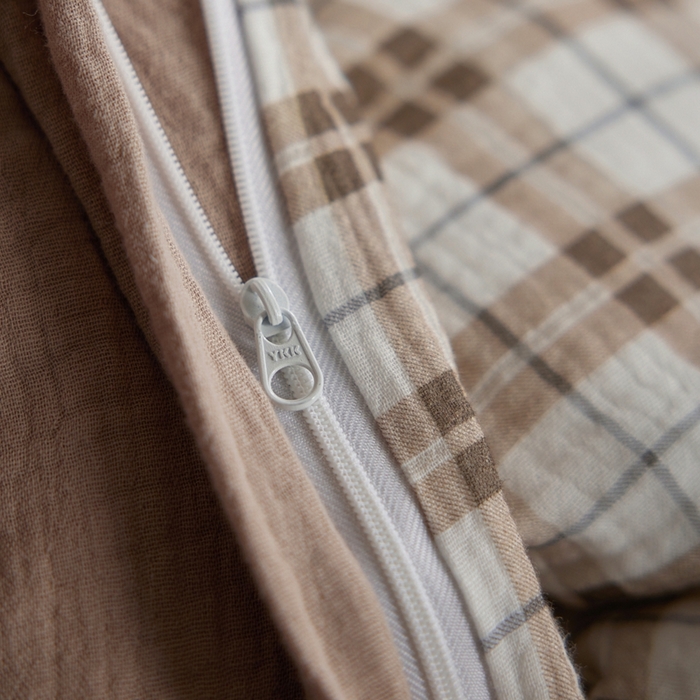 91家纺网 家纺一手货源 找家纺 安莱生活 2025新款全棉精梳棉双层纱绉纱数码印花四件套 海派甜心-卡其