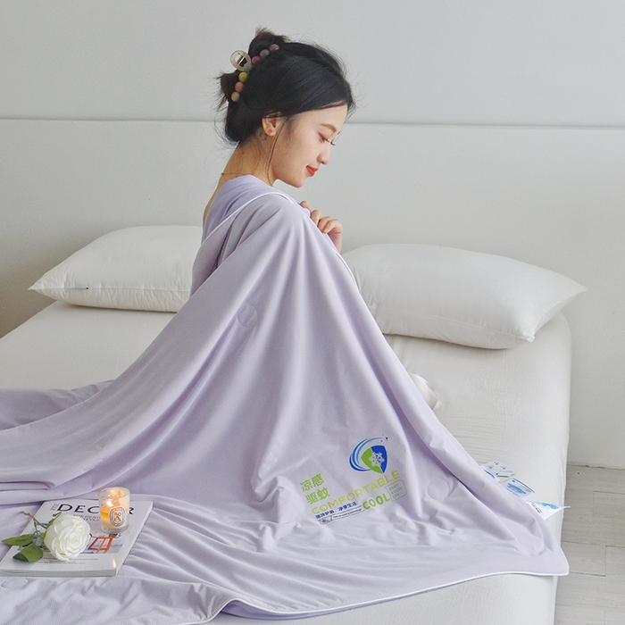 91家纺网 家纺一手货源 找家纺 梦恬佳 2025新款凉感驱蚊夏凉被 丁香紫