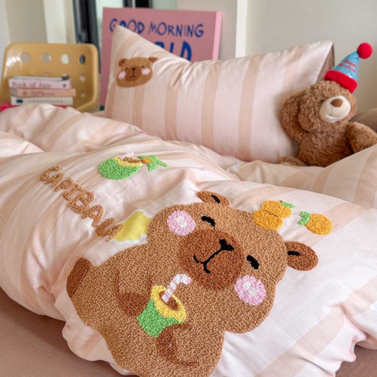 91家纺网 家纺一手货源 找家纺 柚子 2025春夏新款全棉纯棉双层纱毛巾绣四件套 椰子卡皮巴拉