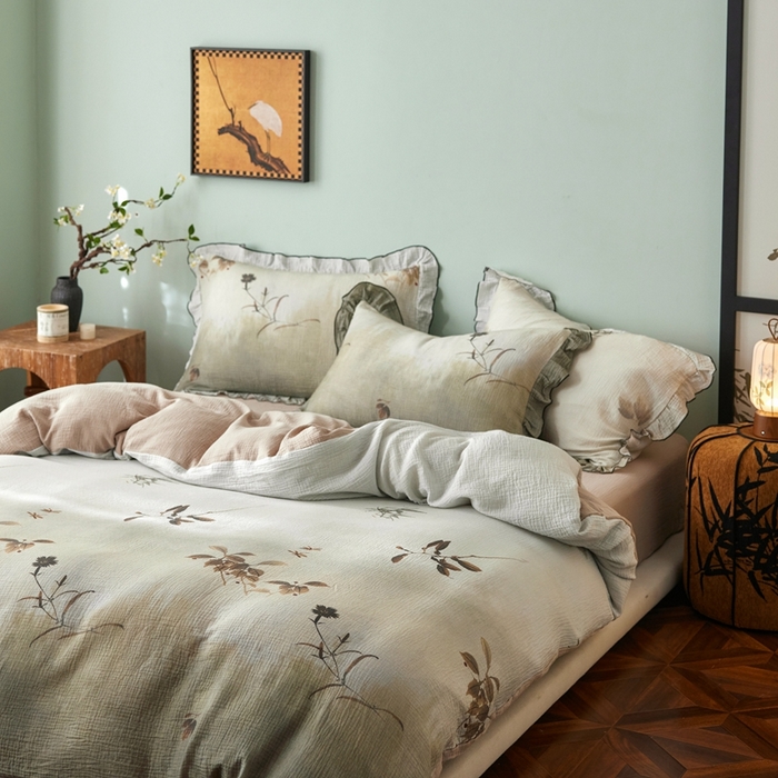 91家纺网 家纺一手货源 找家纺 安莱生活 2025新款全棉精梳棉双层纱绉纱数码印花四件套 烟雨江南-绿