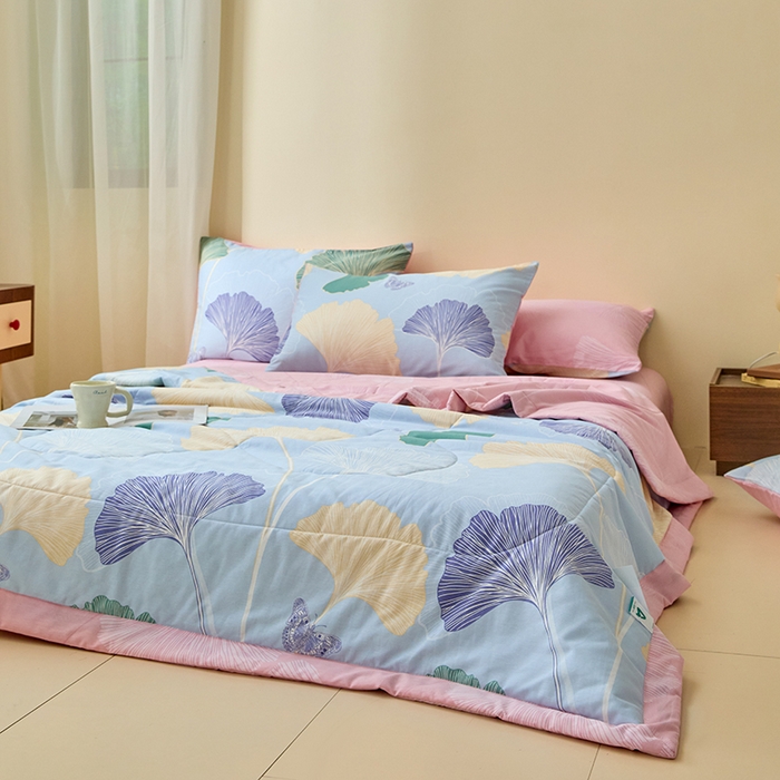 91家纺网 家纺一手货源 找家纺 宝士康家纺 2025新款10A抗菌全棉夏被四件套（床单款） 蝶舞杏运