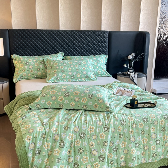 91家纺网 家纺一手货源 找家纺 宝士康家纺 2025新款10A抗菌双层纱豆豆绒夏被 花开半夏