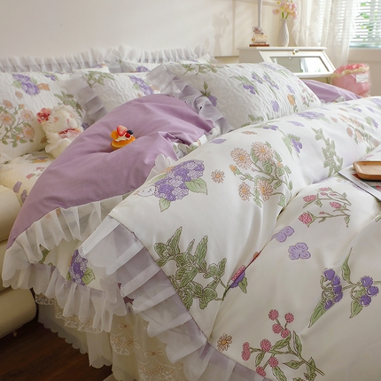 91家纺网 家纺一手货源 找家纺 雪夫人2025新款A类夹棉床盖床裙四件套 小甜歌