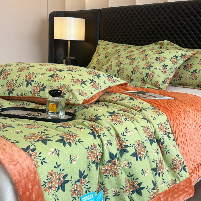 91家纺网 家纺一手货源 找家纺 宝士康家纺 2025新款10A抗菌双层纱豆豆绒夏被 花漫