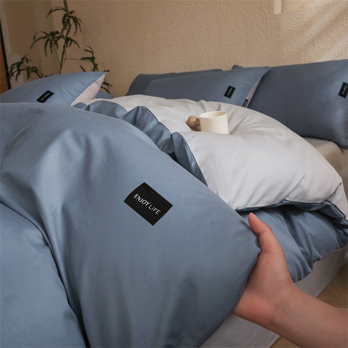 91家纺网 家纺一手货源 找家纺 启程2025新款全棉纯色双拼无印风四件套 牛仔蓝+绅士灰