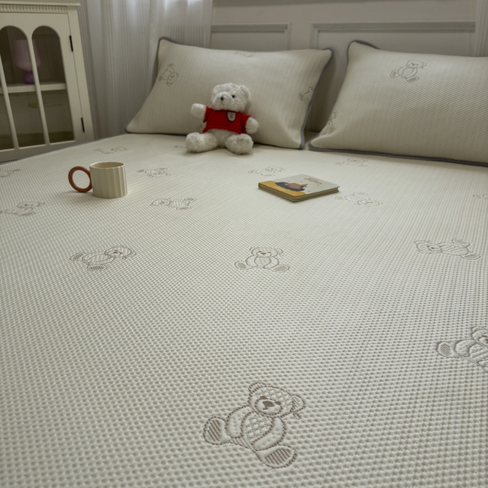 91家纺网 家纺一手货源 找家纺 金爱家 2025新款430克中分子豆豆席凉席席子 豆豆席-可爱熊