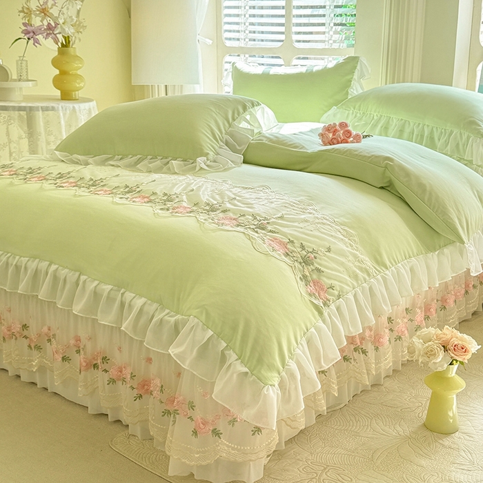 91家纺网 家纺一手货源 找家纺 大麦家纺2025新款年新款亲肤花边款床盖四件套  甜心小姐-青提绿