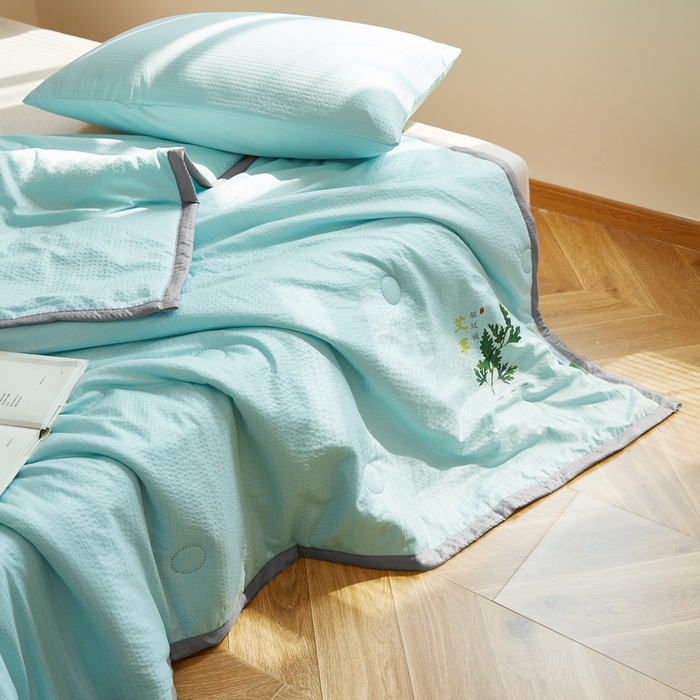 91家纺网 家纺一手货源 找家纺 欧雅搁2025纯色艾草驱蚊夏凉被 天空蓝