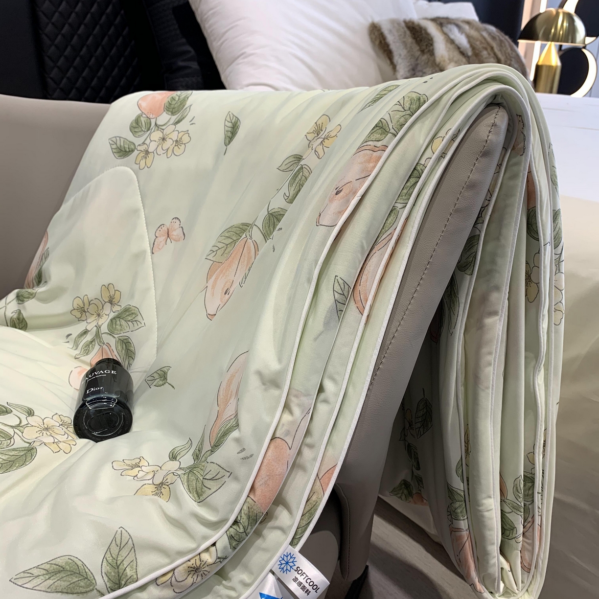 91家纺网 家纺一手货源 找家纺 2025新款小冰皮夏凉被锦纶氨纶面料空调夏被凉感丝单夏被空调被 香梨