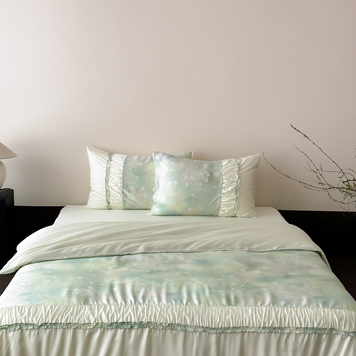 91家纺网 家纺一手货源 找家纺 （总）玉宇阁 2025春夏新款60S兰精天丝印花四件套-薇之白