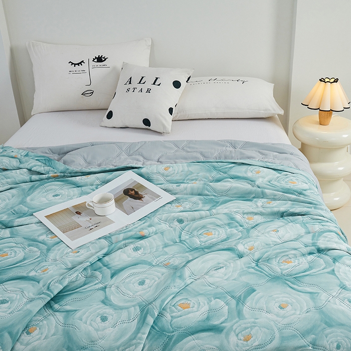 91家纺网 家纺一手货源 找家纺 被多多被业 2025新款凉感丝印花夏被夏凉被空调被 复古玫瑰-绿