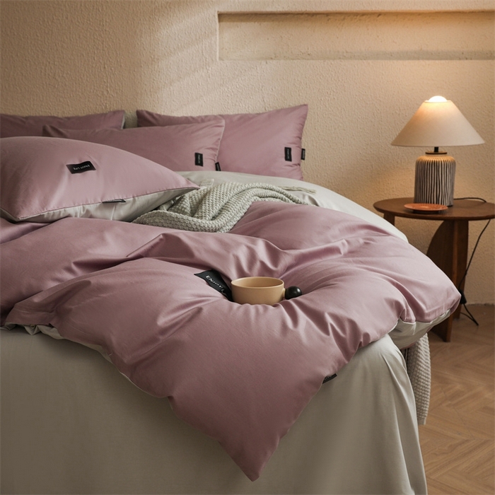 91家纺网 家纺一手货源 找家纺 启程2025新款全棉纯色双拼无印风四件套 香芋紫+绅士灰