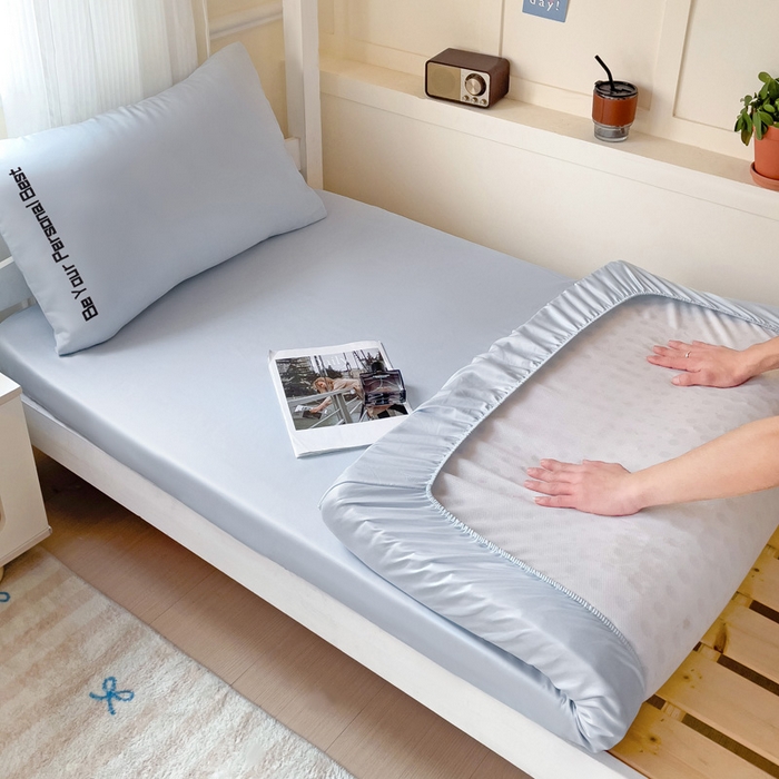 91家纺网 家纺一手货源 找家纺 纽缦家纺 2025新款纯色提花学生冰丝床笠 星空灰