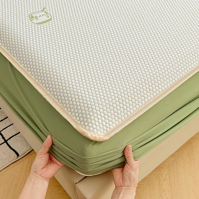 91家纺网 家纺一手货源 找家纺 梦舒羽 2025新款凉豆豆凉席-床笠款 凉豆豆-小熊绿