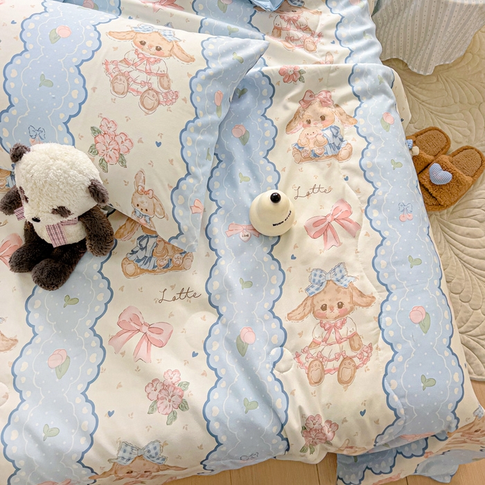 91家纺网 家纺一手货源 找家纺 2025春夏新款嵌绳款云柔水洗棉单夏被夏凉被空调被 嵌绳夏被-蓝色蕾丝兔