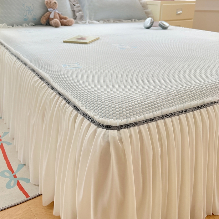 91家纺网 家纺一手货源 找家纺 梦舒羽 2025春夏新款冰豆豆凉席席子-床裙款 凉豆豆-小熊蓝