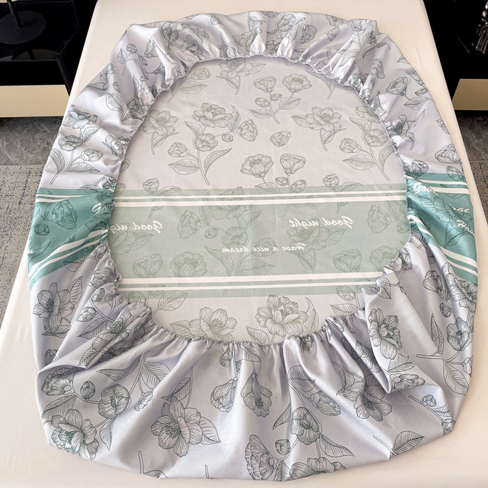 91家纺网 家纺一手货源 找家纺 纽缦家纺 2025新款印花冰丝床笠 秋雨暖熙青