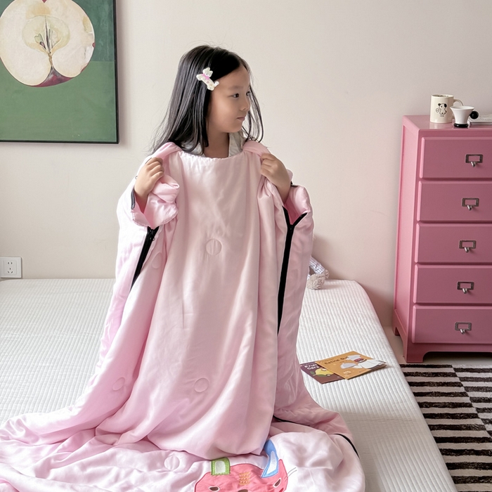 91家纺网 家纺一手货源 找家纺 喜多兔儿童家纺 2025新款萌宝系列40S纯棉夏季睡袋防踢被 粉色小兔妞妞