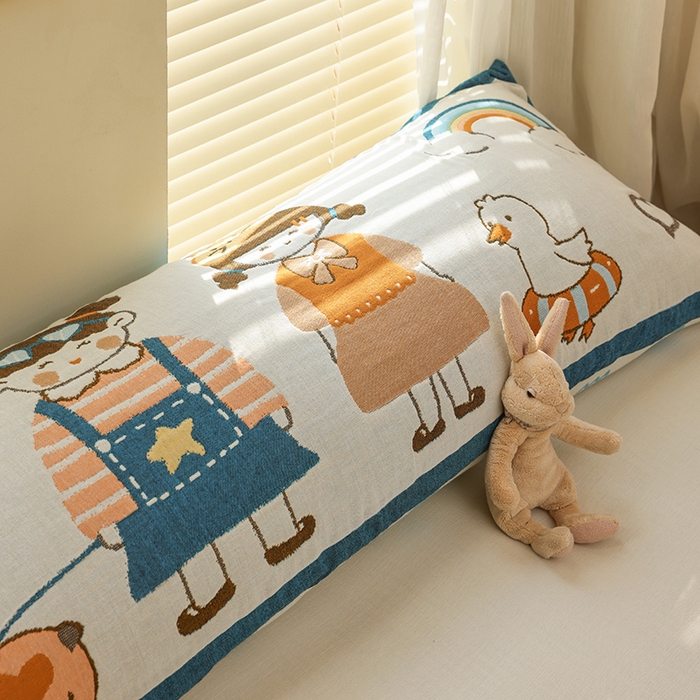 91家纺网 家纺一手货源 找家纺 雯雨2025新款A类卡通双人纱布枕套 春游