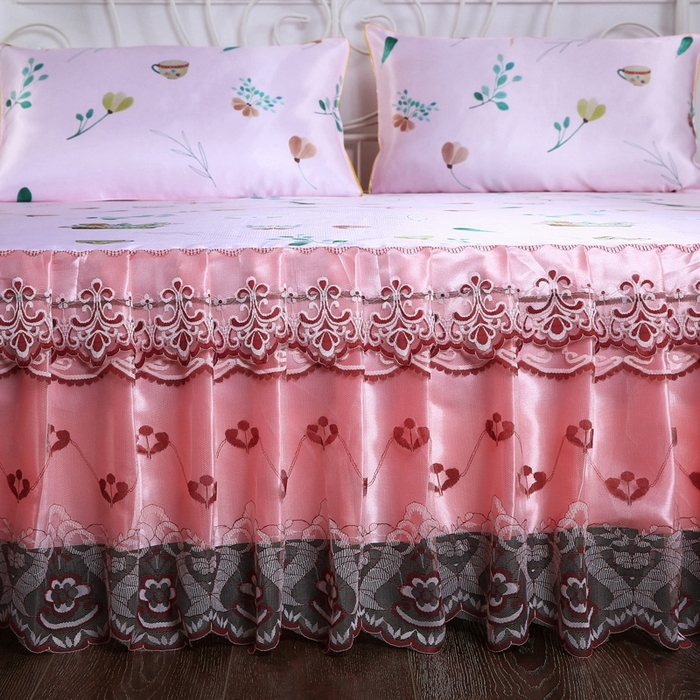 91家纺网 家纺一手货源 找家纺 情恒家纺2025新款床裙款冰丝布艺软凉席三件套 欢乐时光-玉