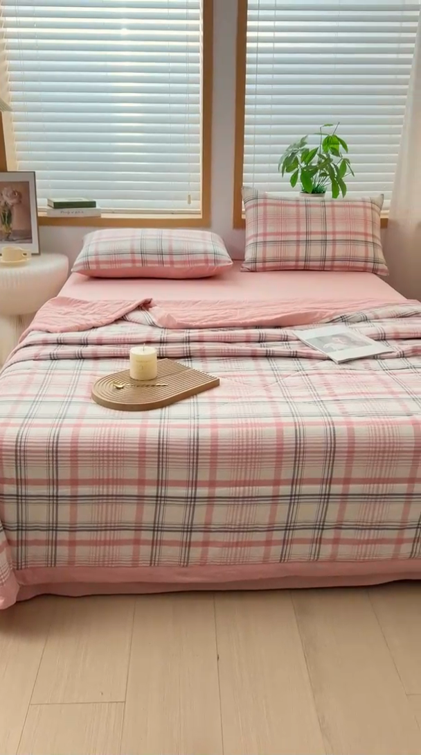 91家纺网 家纺一手货源 找家纺 圣尔雅家纺 2025新款里外全棉色织夏被新疆棉花被纯棉被子空调被夏凉被 粉条格