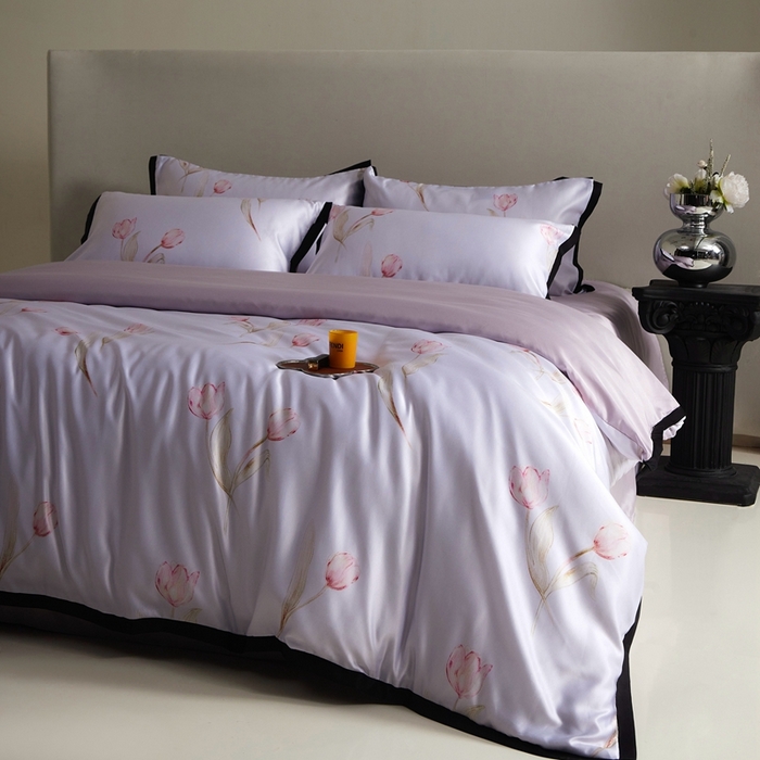 91家纺网 家纺一手货源 找家纺 优悦 2025新款冰丝数码印花四件套 花期-紫