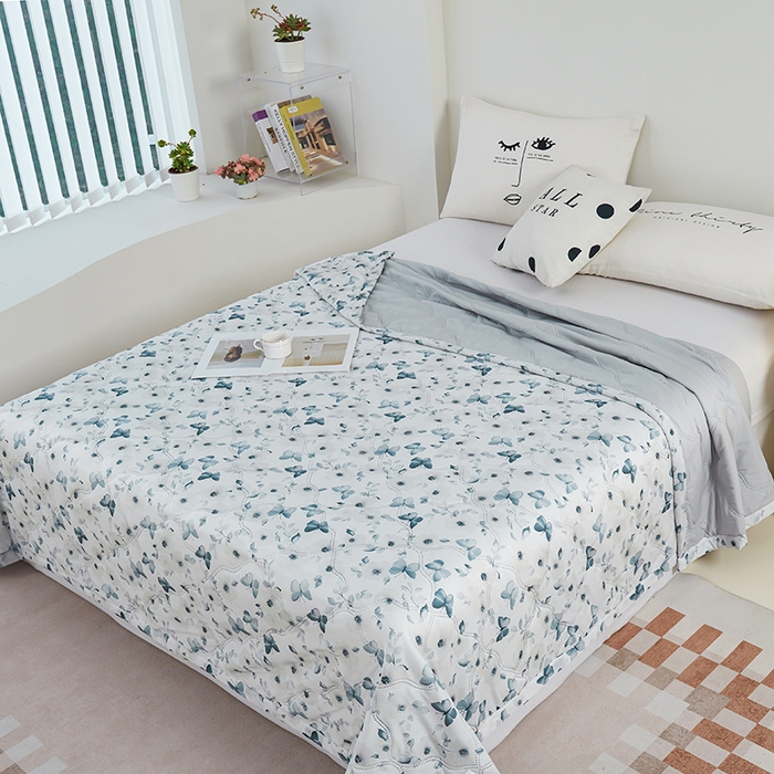 91家纺网 家纺一手货源 找家纺 被多多被业 2025新款凉感丝印花夏被夏凉被空调被 幻蝶