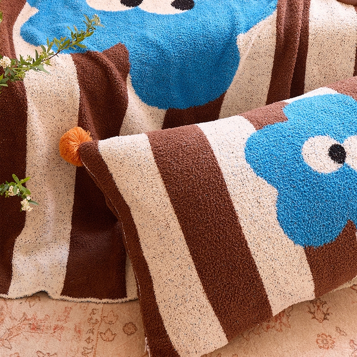 91家纺网 家纺一手货源 找家纺 （总）暖绵绵家纺 2025新款灵朵同款抱枕（含芯）