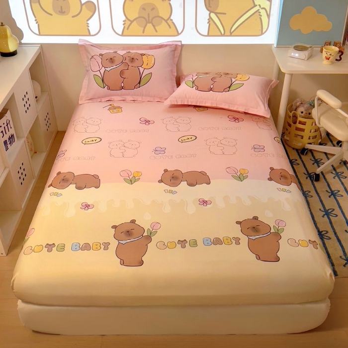 91家纺网 家纺一手货源 找家纺 浩诚2025新款卡皮巴拉原创IP全棉大版单床笠单枕套-有作品登记证书 幸运巴拉