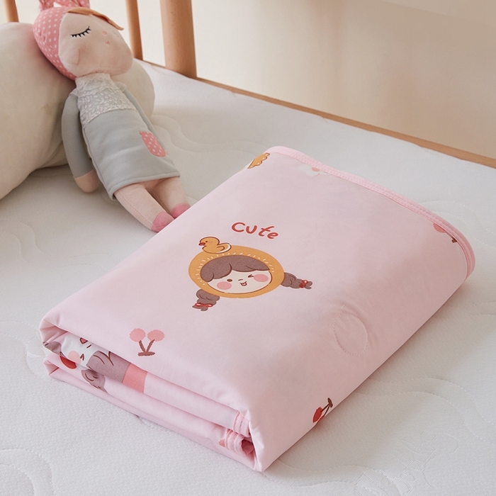 91家纺网 家纺一手货源 找家纺 嗨生活2025年儿童夏被 幼儿园夏被 凉感丝夏被 俏皮女孩