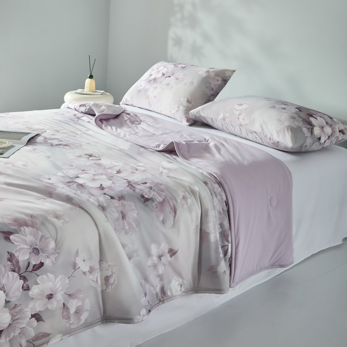 91家纺网 家纺一手货源 找家纺 2025春夏新款100%双面锦纶美式印花夏被凉感空调被 紫气东来