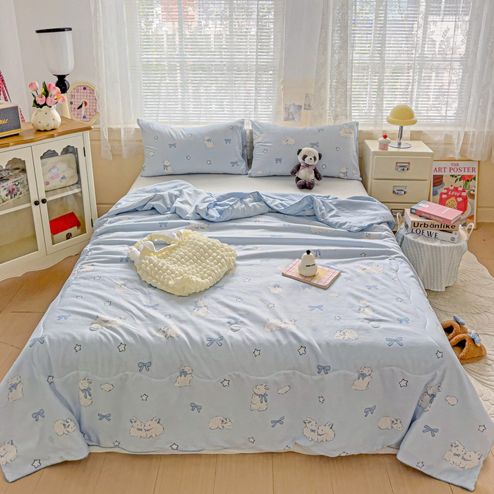 91家纺网 家纺一手货源 找家纺 2025春夏新款嵌绳款云柔水洗棉单夏被夏凉被空调被 嵌绳夏被-奶团兔兔