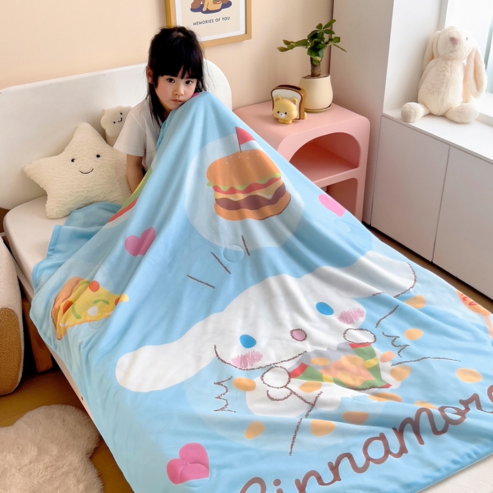 91家纺网 家纺一手货源 找家纺 吉咪兔家纺 25年新款三丽鸥库洛米儿童凉感丝夏被卡通空调被幼儿园午睡夏被夏凉被空调被 汉堡玉桂狗