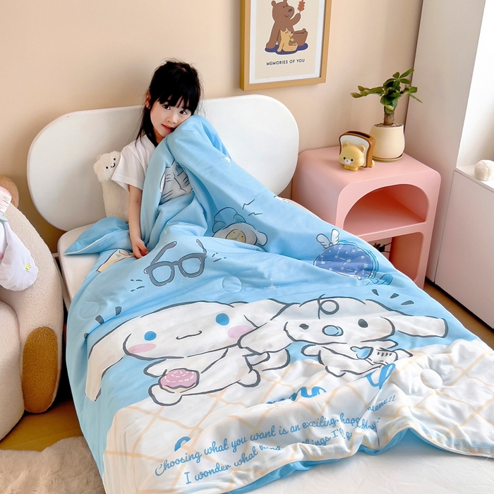 91家纺网 家纺一手货源 找家纺 吉咪兔家纺 25年新款三丽鸥库洛米儿童凉感丝夏被卡通空调被幼儿园午睡夏被夏凉被空调被 兄弟玉桂狗