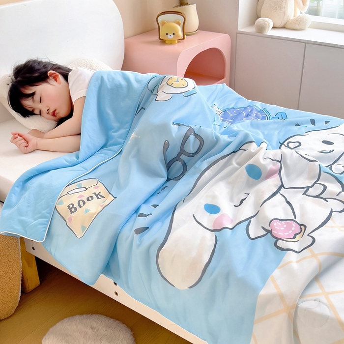 91家纺网 家纺一手货源 找家纺 吉咪兔家纺 25年新款三丽鸥库洛米儿童凉感丝夏被卡通空调被幼儿园午睡夏被夏凉被空调被 兄弟玉桂狗